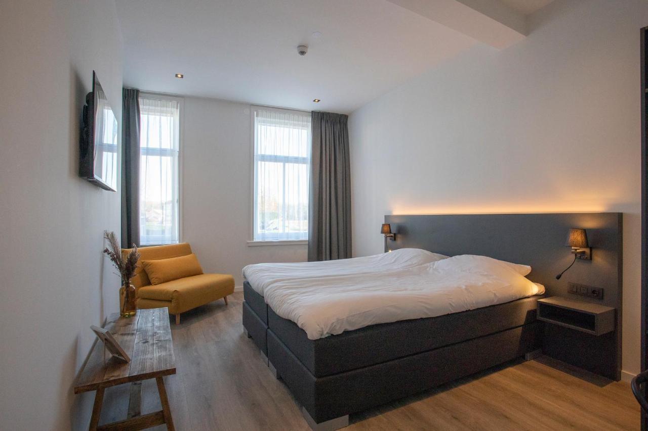 Hotel Tholen Bagian luar foto