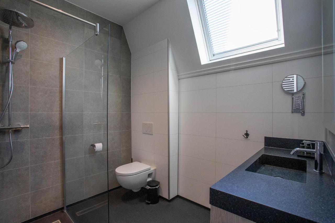 Hotel Tholen Bagian luar foto