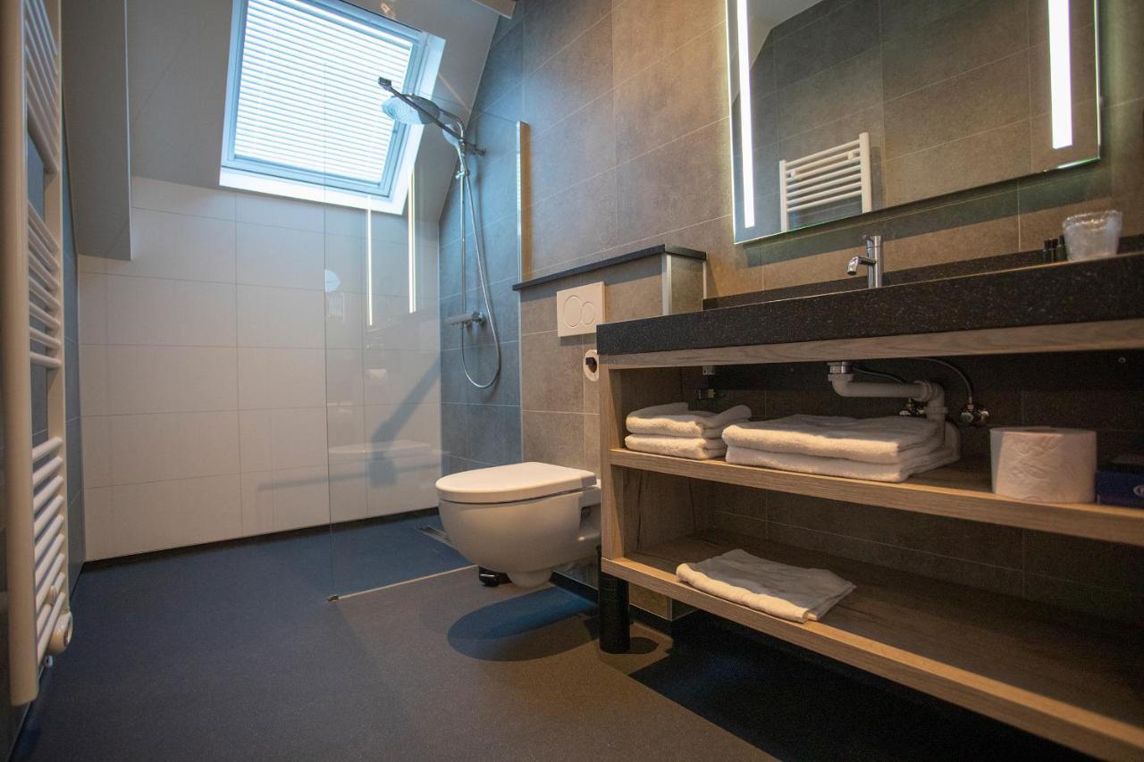 Hotel Tholen Bagian luar foto