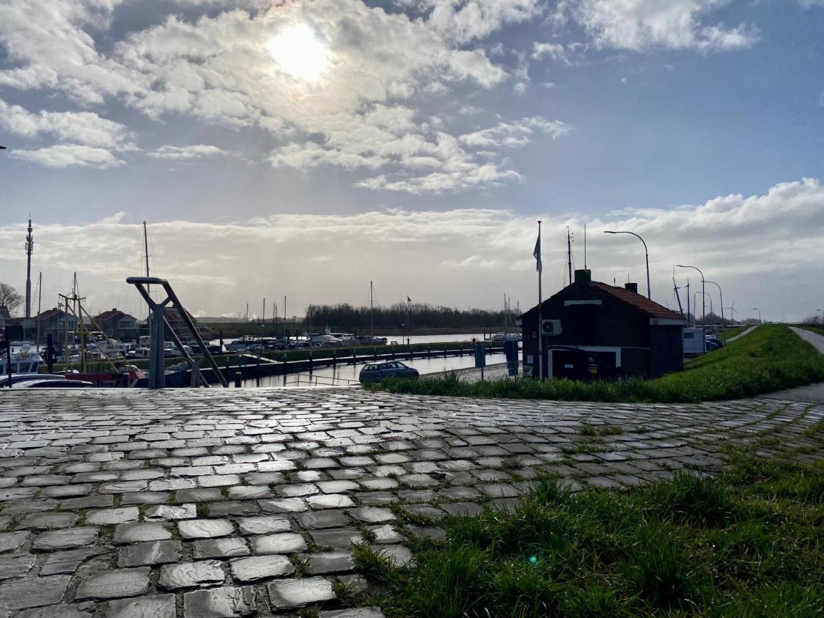 Hotel Tholen Bagian luar foto